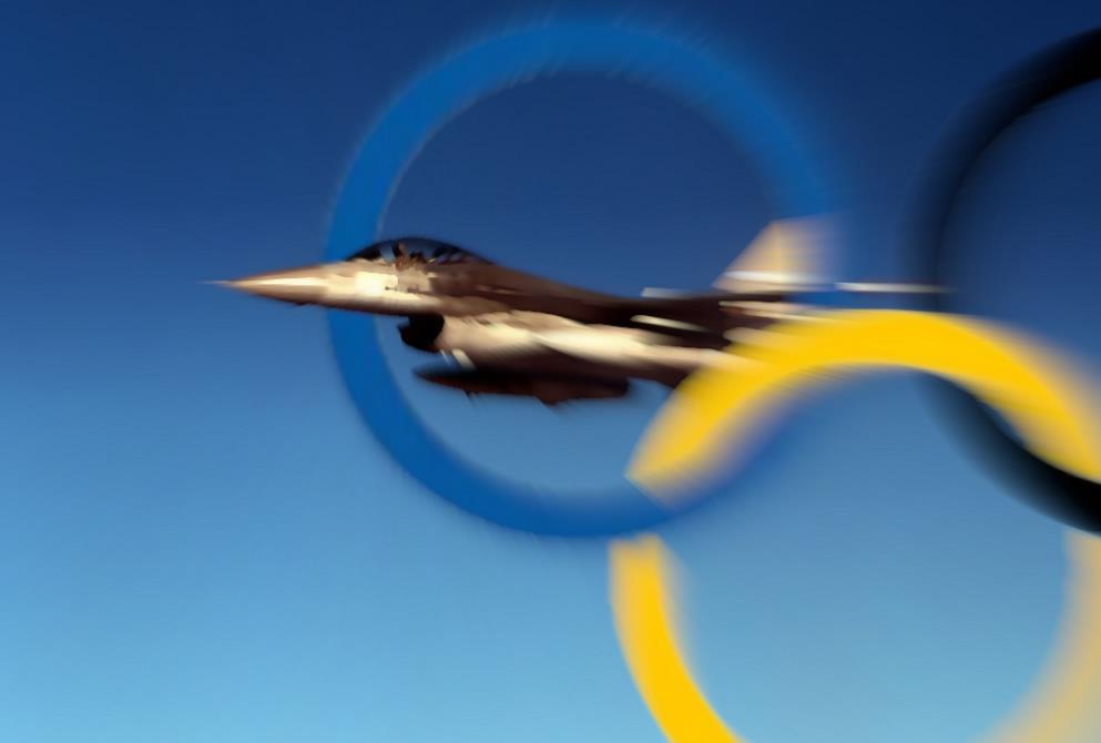 Der Sommer wird sportlich   
Vorschlag fr den Einband von Frankreichs Prsident Macron persnlicher Olympia-Mappe

670mm x 920mm 

No. 05 der Werkreihe Welches Landschaft Frieden ?
